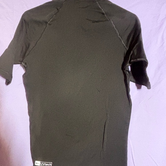Quiksilver Black Rash Guard - Picture 3 of 5